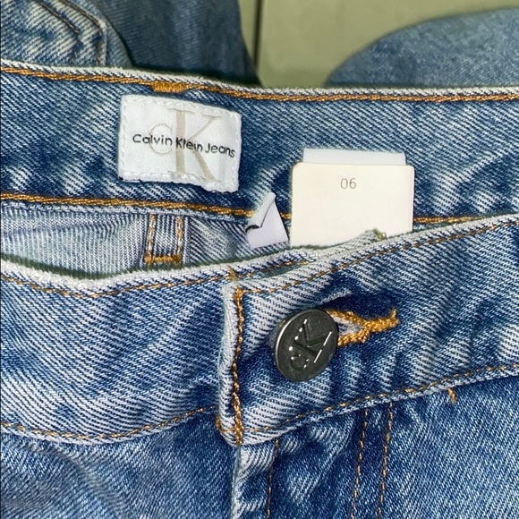 Vintage Calvin Klein Jeans denim shorts - Picture 3 of 3